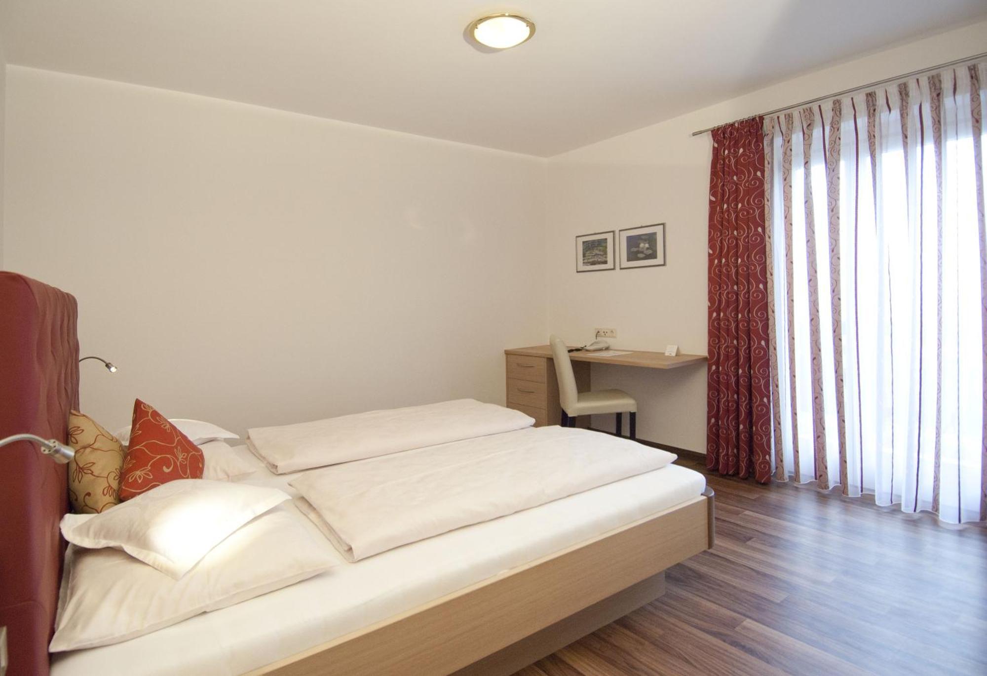 Obermaratscher Apartments Residence Lagundo Esterno foto